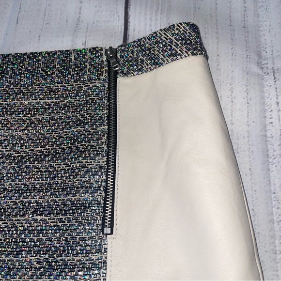 Club Monaco Women's Skirts Club Monaco Glitter White Leather Mini Skirt - Picture 6 of 10